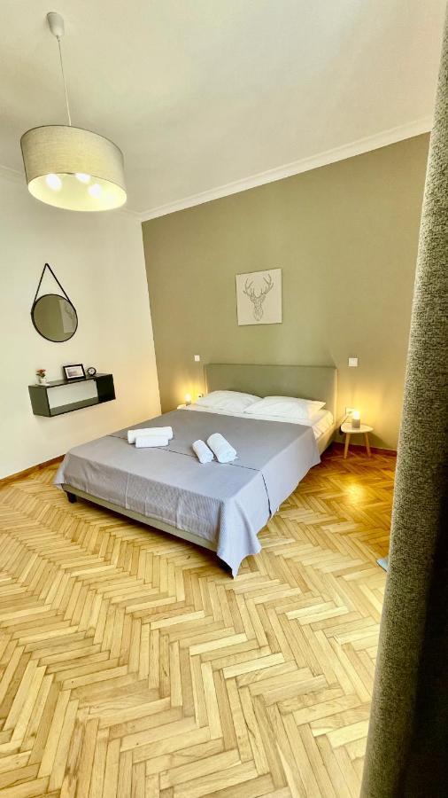 Gorgeous Renovated Apt. Close To Metro And Cultural Sites! 아테네 외부 사진