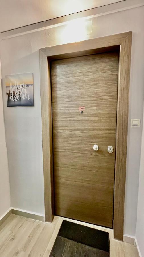 Gorgeous Renovated Apt. Close To Metro And Cultural Sites! 아테네 외부 사진