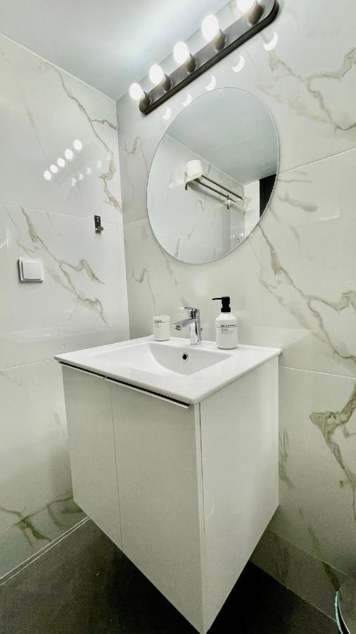 Gorgeous Renovated Apt. Close To Metro And Cultural Sites! 아테네 외부 사진